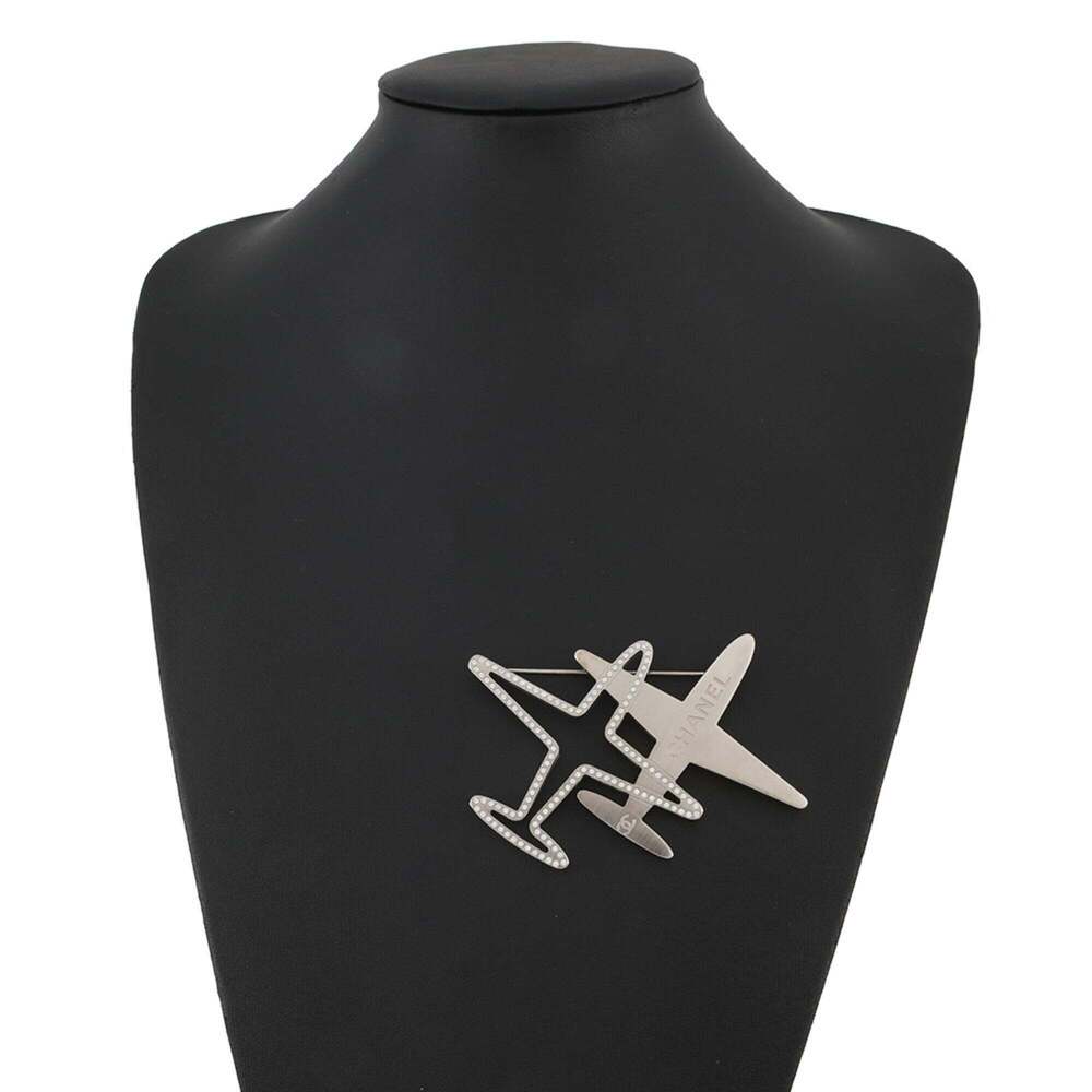 CHANEL Silver Logo Brooch - Picture 4 of 9